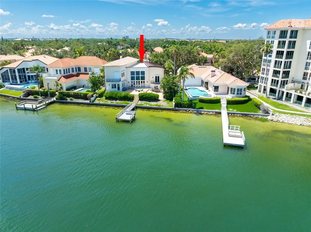 4703 Dolphin Cay Lane S St Petersburg FL 33711