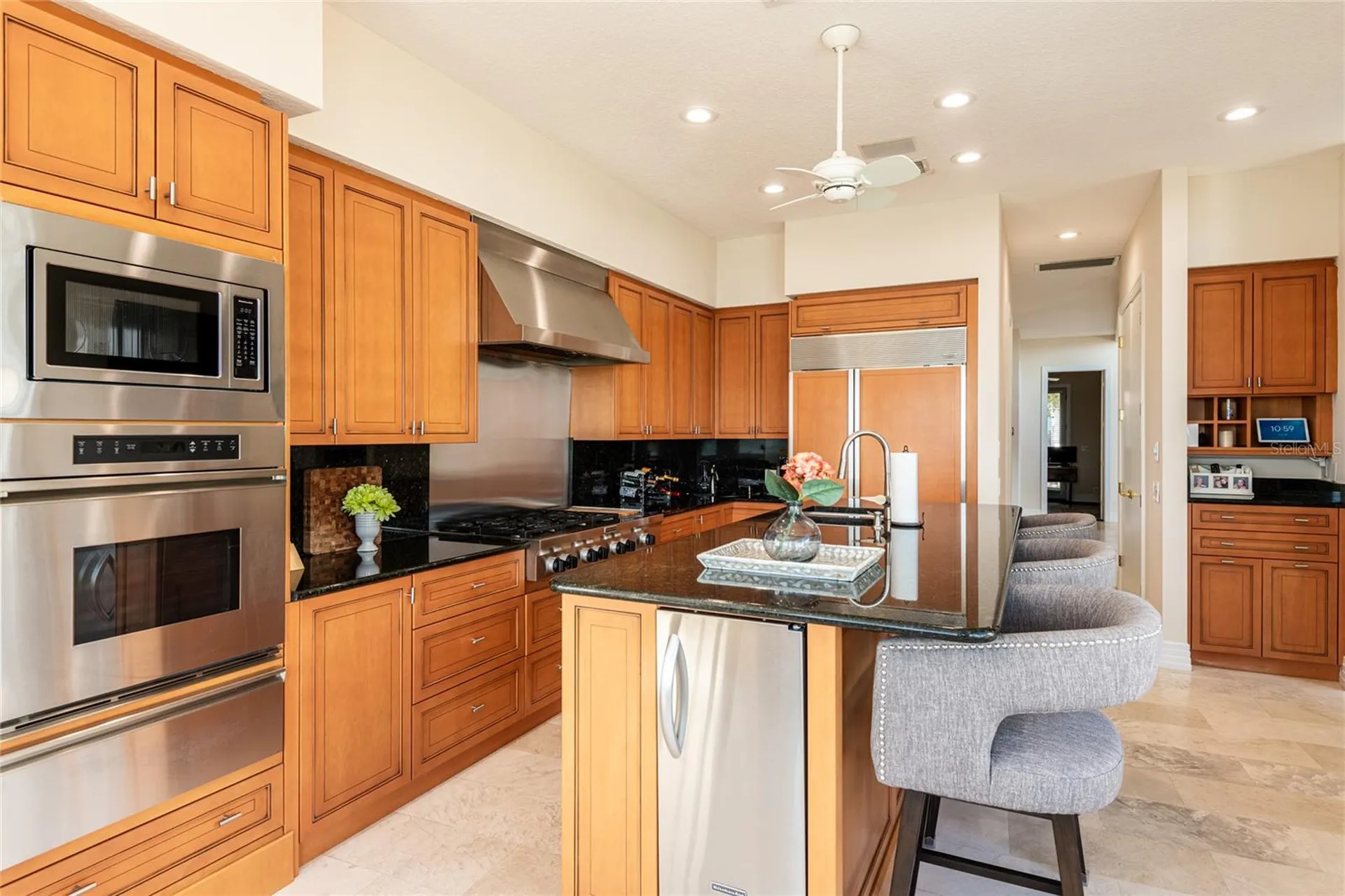 4703 Dolphin Cay Lane S St Petersburg FL 33711