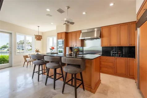 4703 Dolphin Cay Lane S St Petersburg FL 33711