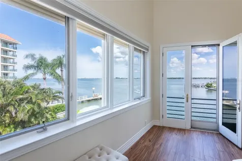4703 Dolphin Cay Lane S St Petersburg FL 33711