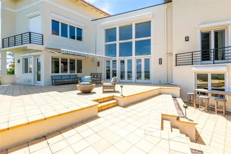 4703 Dolphin Cay Lane S St Petersburg FL 33711