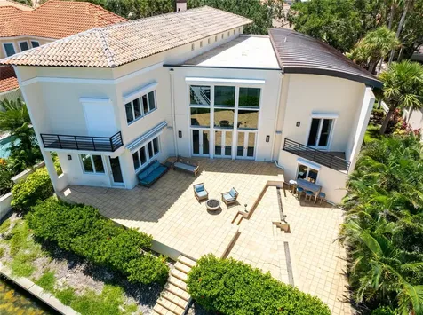 4703 Dolphin Cay Lane S St Petersburg FL 33711