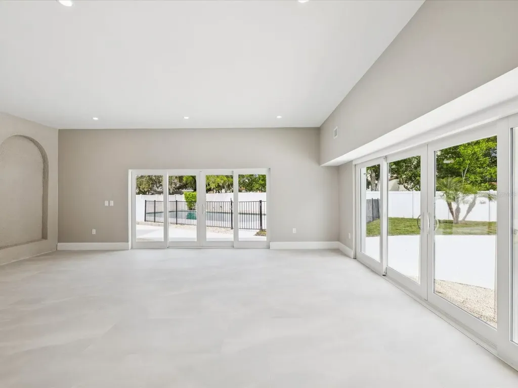 456 Gardenia Street Belleair FL 33756