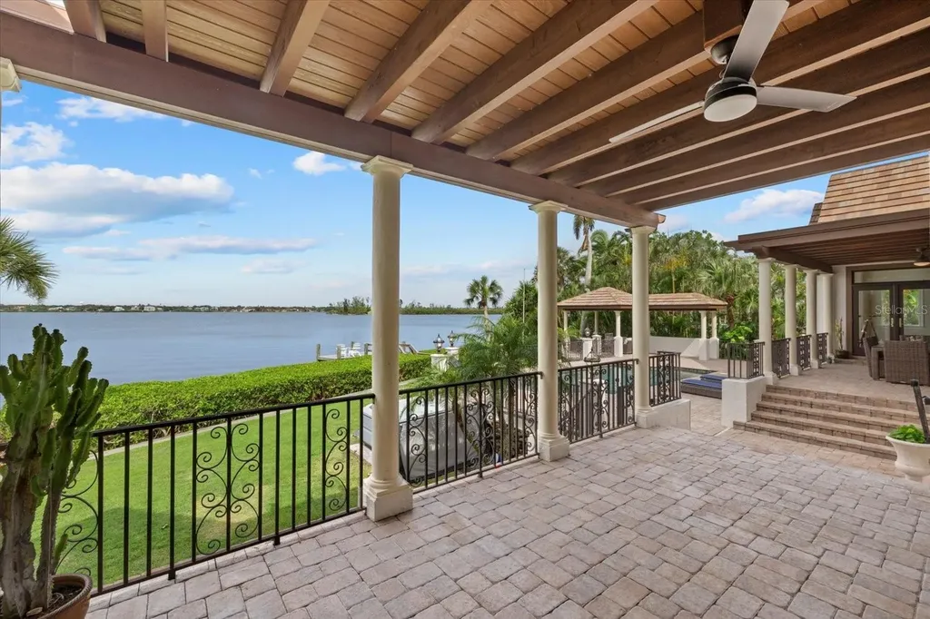 4315 Mangrove Place Sarasota FL 34242