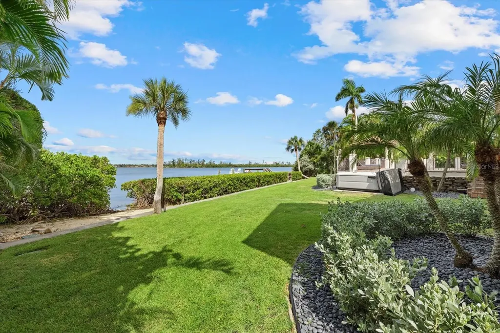 4315 Mangrove Place Sarasota FL 34242