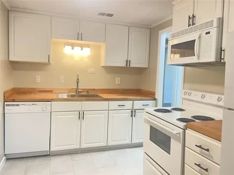 2490 SW 14th Drive Gainesville FL 32608