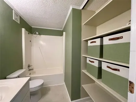 2490 SW 14th Drive Gainesville FL 32608