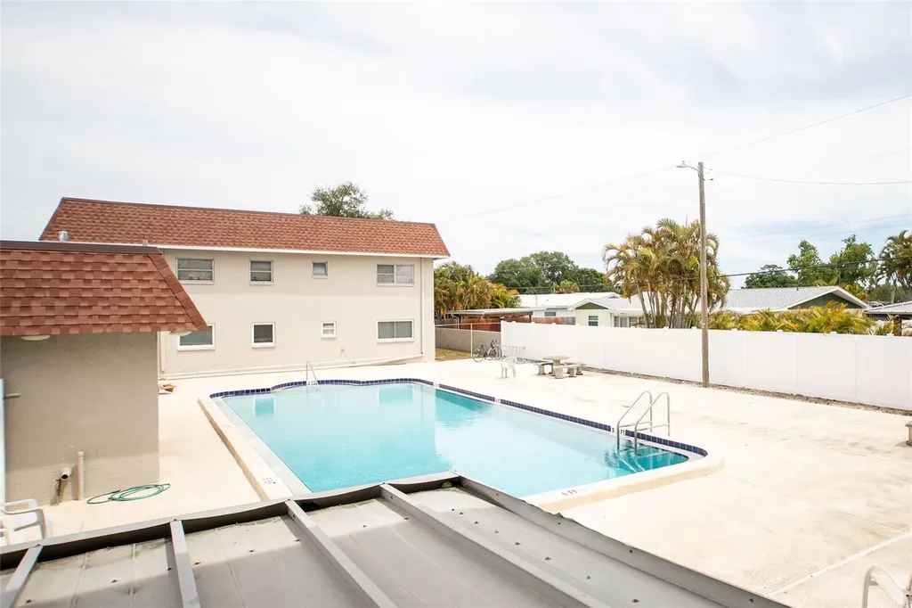 6062 22nd Avenue N St Petersburg FL 33710