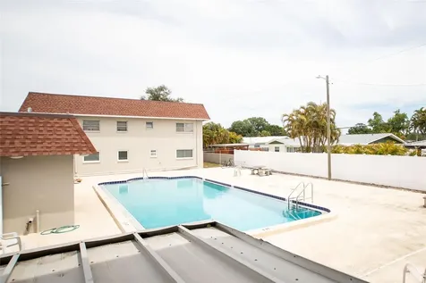 6062 22nd Avenue N St Petersburg FL 33710