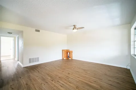 6062 22nd Avenue N St Petersburg FL 33710