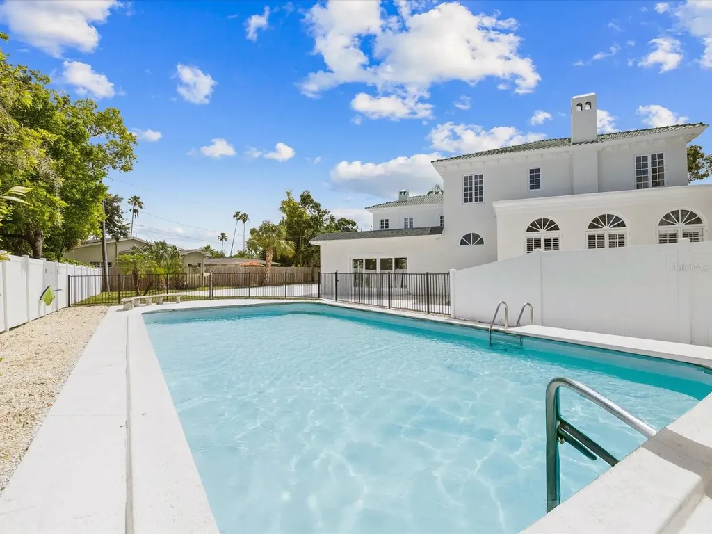 456 Gardenia Street Belleair FL 33756