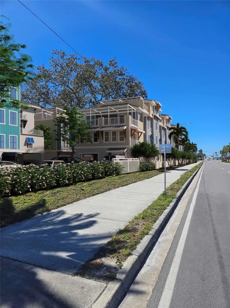 16 Outlook Way Dunedin FL 34698