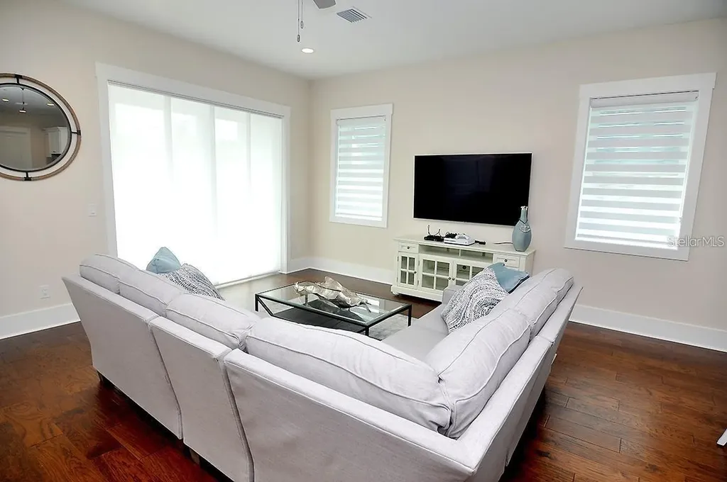 16 Outlook Way Dunedin FL 34698