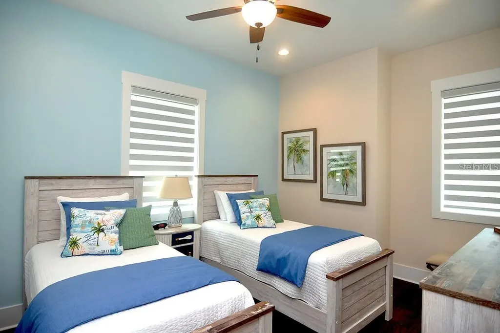 16 Outlook Way Dunedin FL 34698