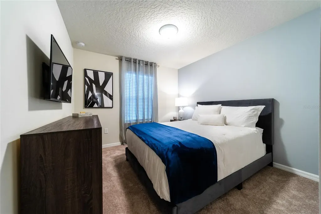 2422 Dubai Street Kissimmee FL 34747