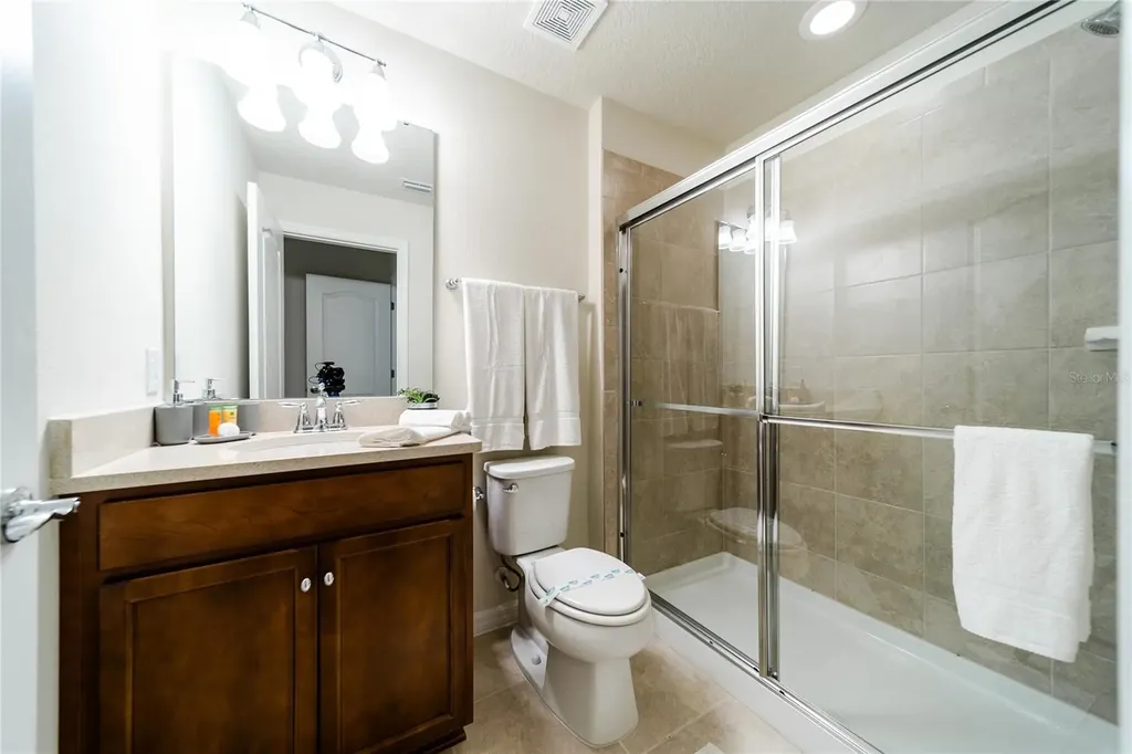 2422 Dubai Street Kissimmee FL 34747