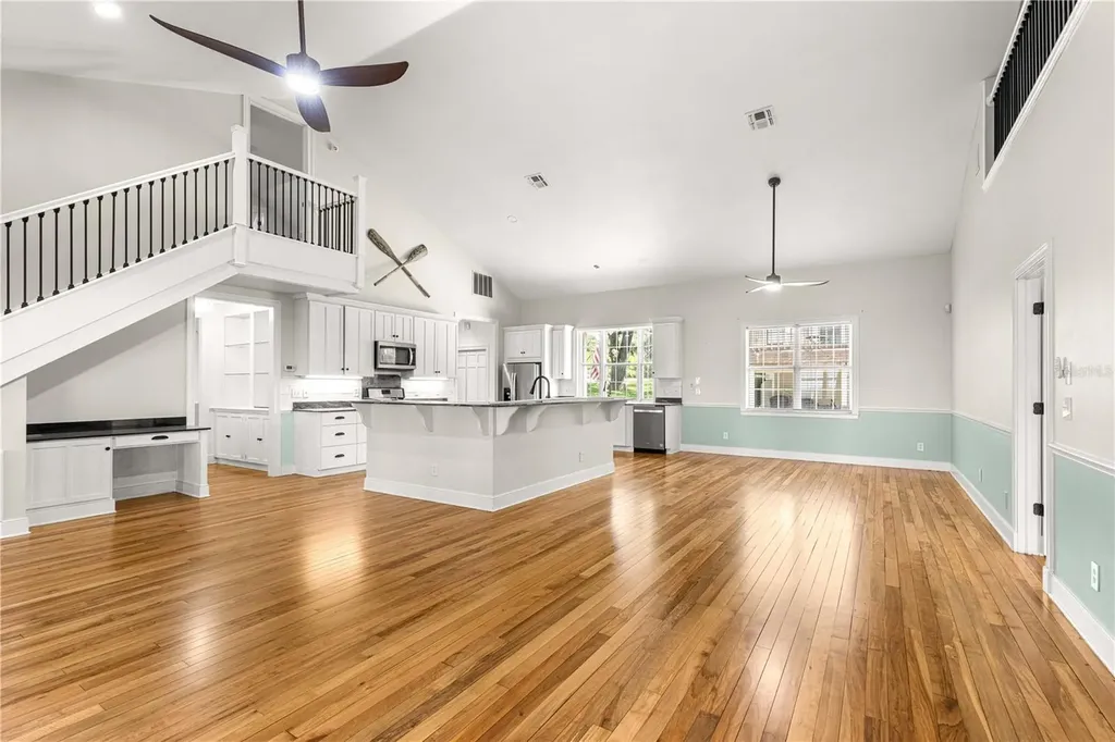 12360 E Highway 25 Ocklawaha FL 32179