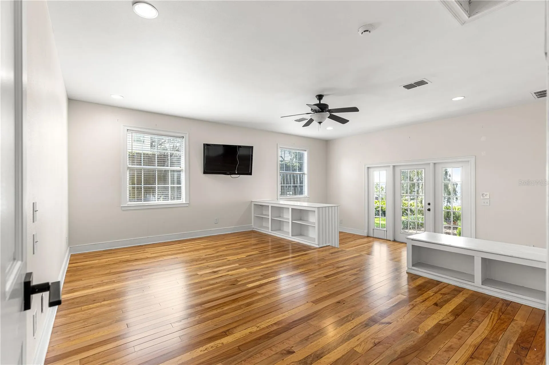 12360 E Highway 25 Ocklawaha FL 32179