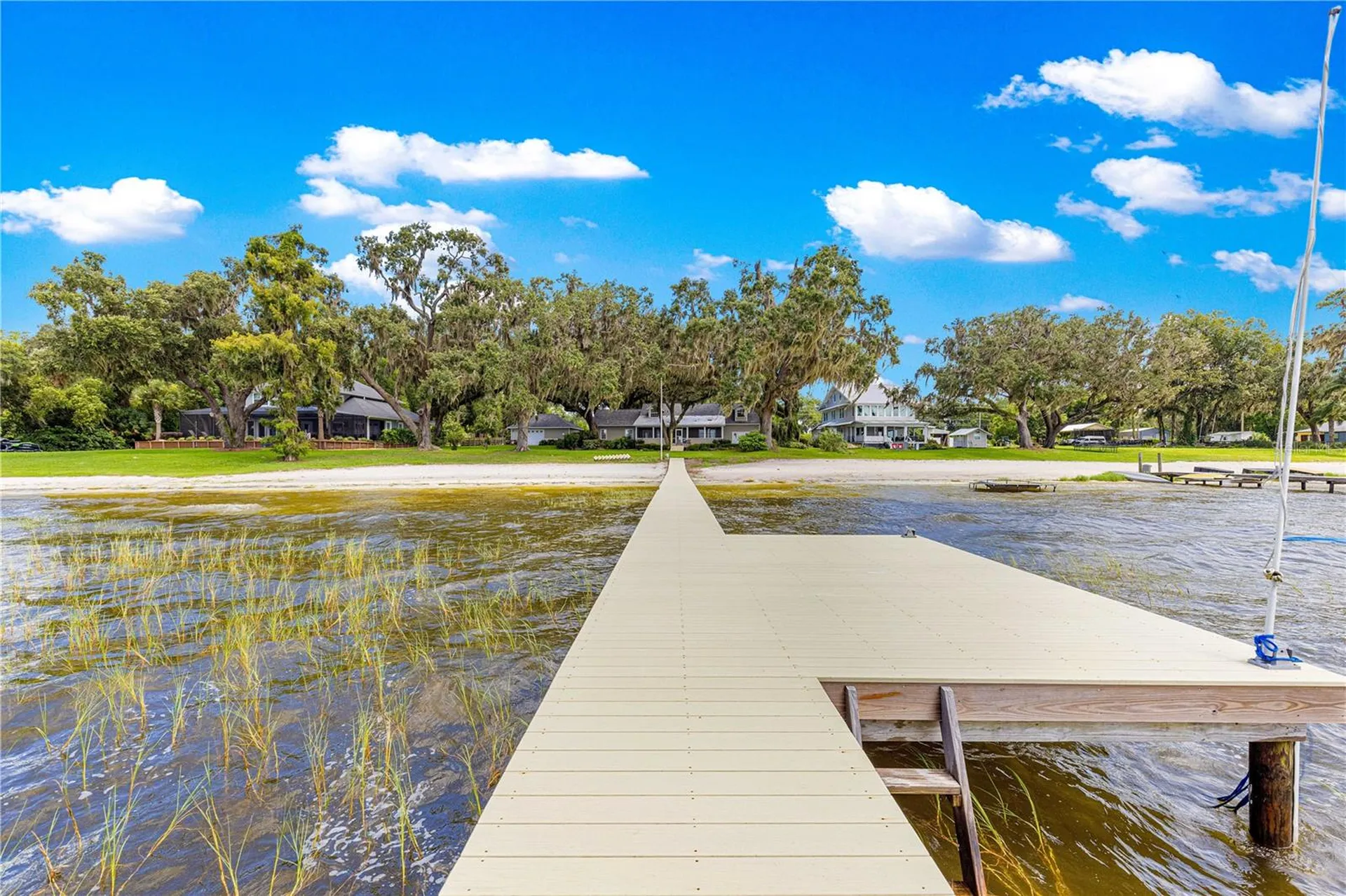 12360 E Highway 25 Ocklawaha FL 32179