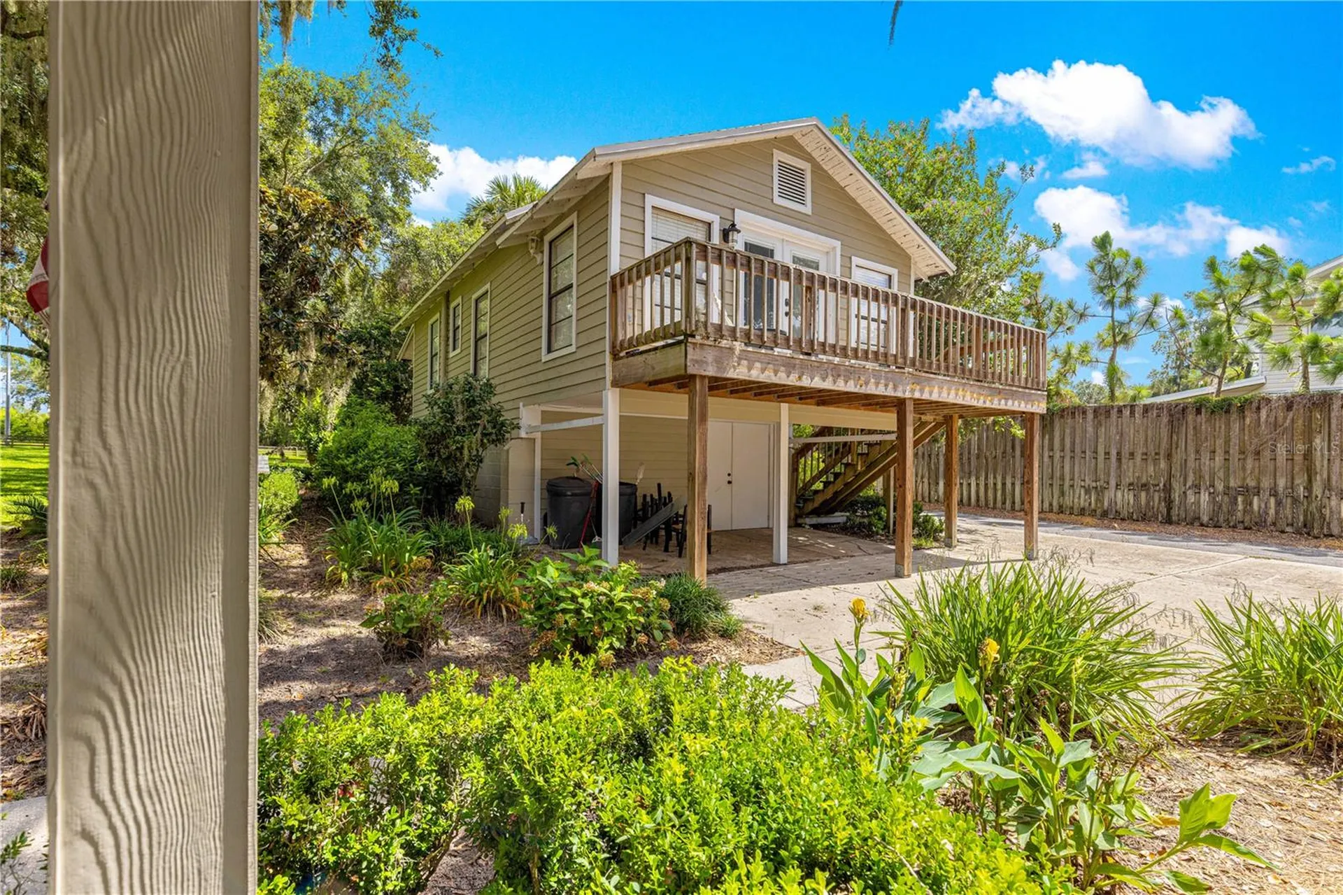 12360 E Highway 25 Ocklawaha FL 32179