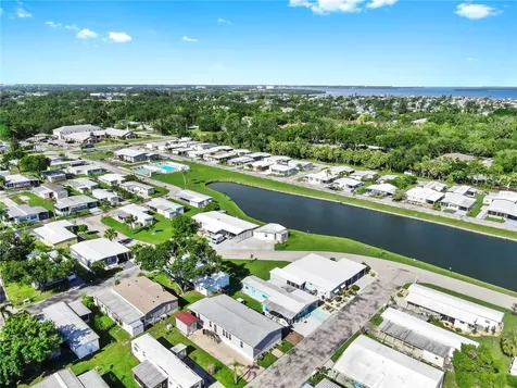 420 49th Street E Palmetto FL 34221