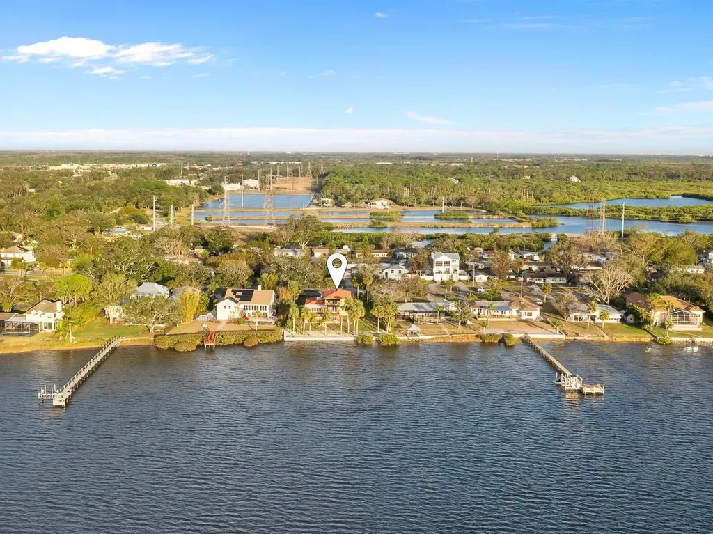 316 Shore Drive E Oldsmar FL 34677