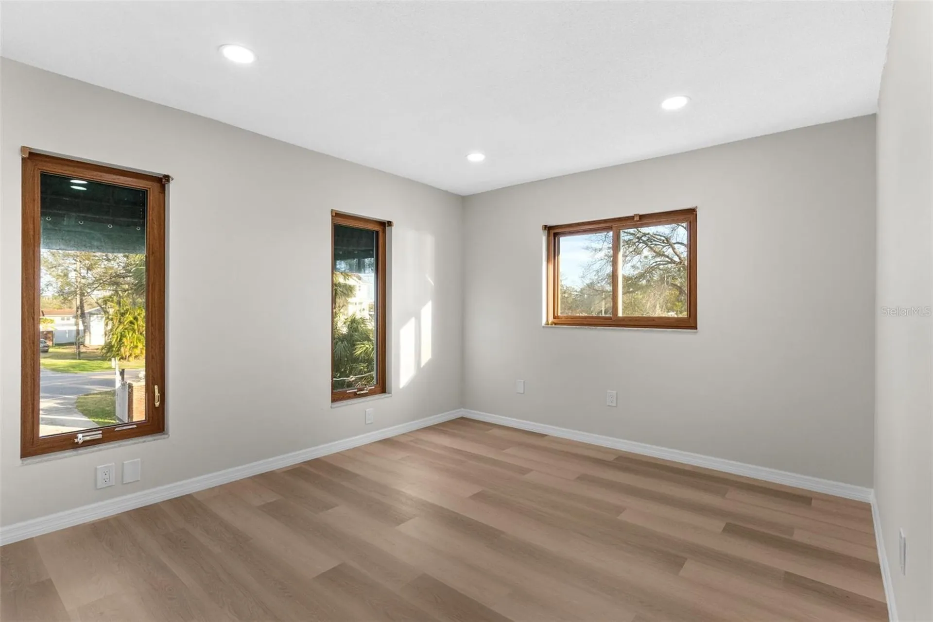 316 Shore Drive E Oldsmar FL 34677