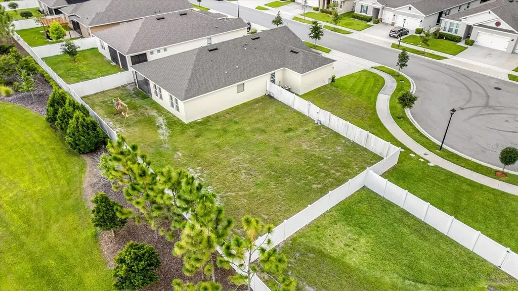 6775 Sarus Crane Point Harmony FL 34773