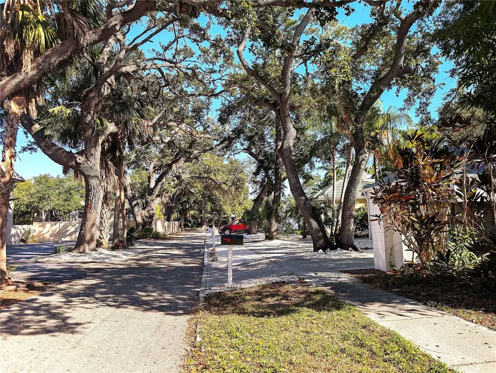 1740 Wisconsin Lane Sarasota FL 34239