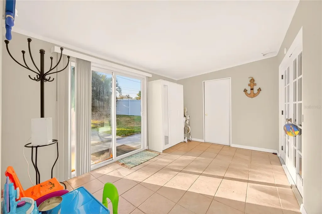 5235 40th Street S St Petersburg FL 33711