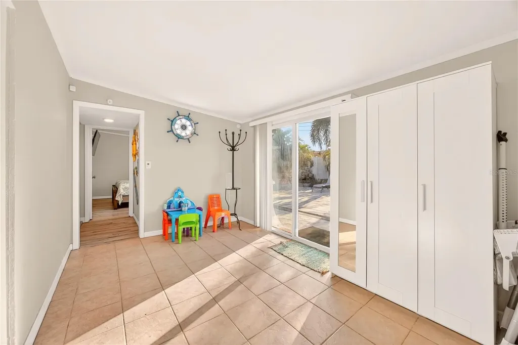 5235 40th Street S St Petersburg FL 33711