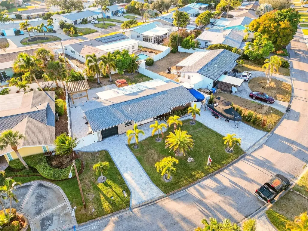 5235 40th Street S St Petersburg FL 33711