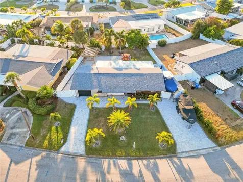 5235 40th Street S St Petersburg FL 33711