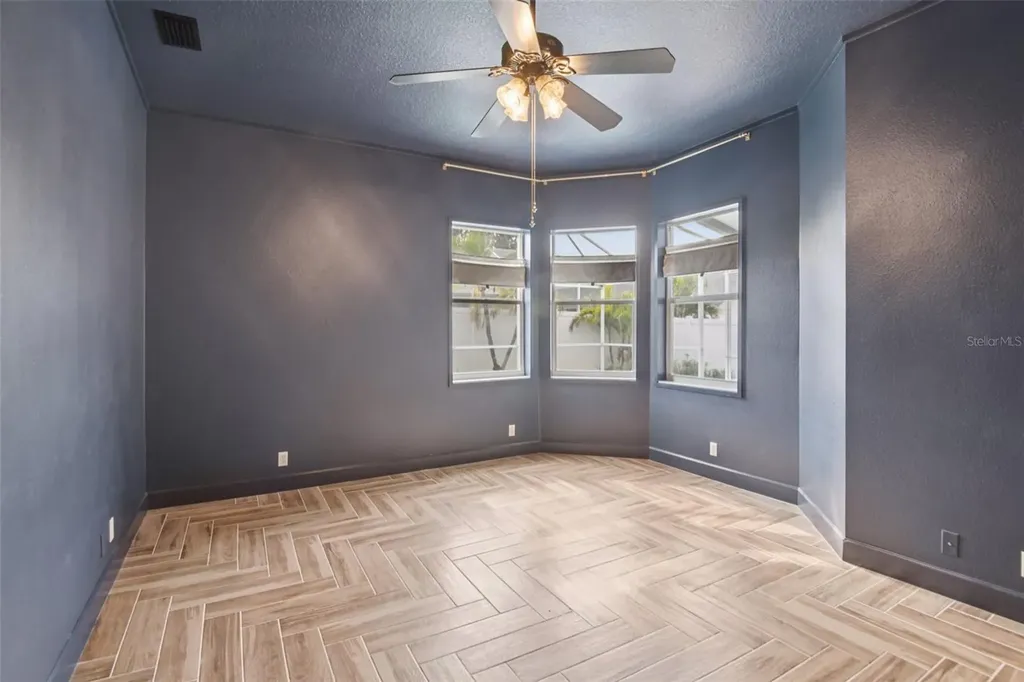 1266 Paradise Lake Drive Tarpon Springs FL 34689