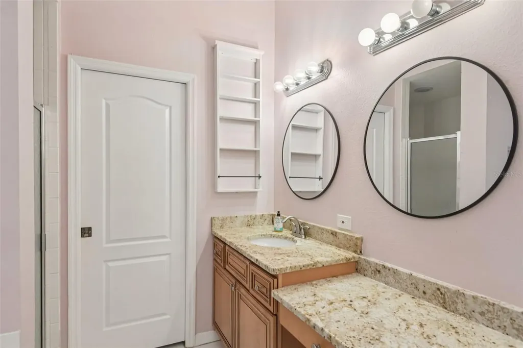 1266 Paradise Lake Drive Tarpon Springs FL 34689
