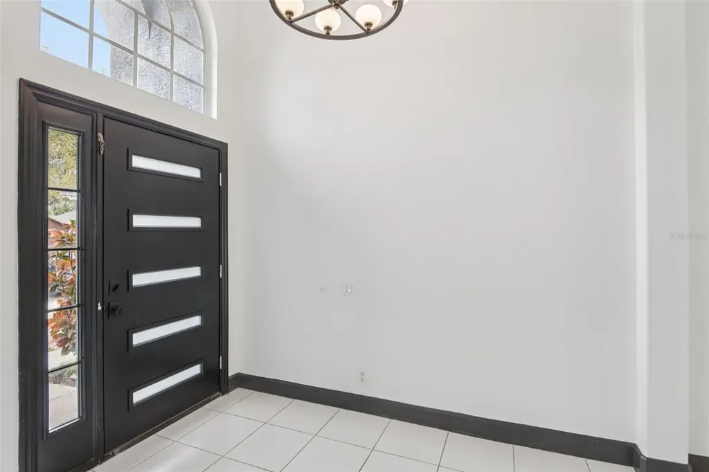 1266 Paradise Lake Drive Tarpon Springs FL 34689