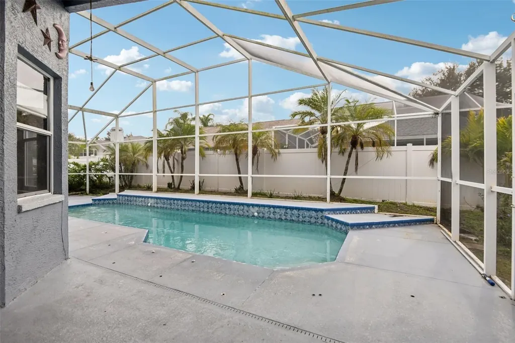 1266 Paradise Lake Drive Tarpon Springs FL 34689