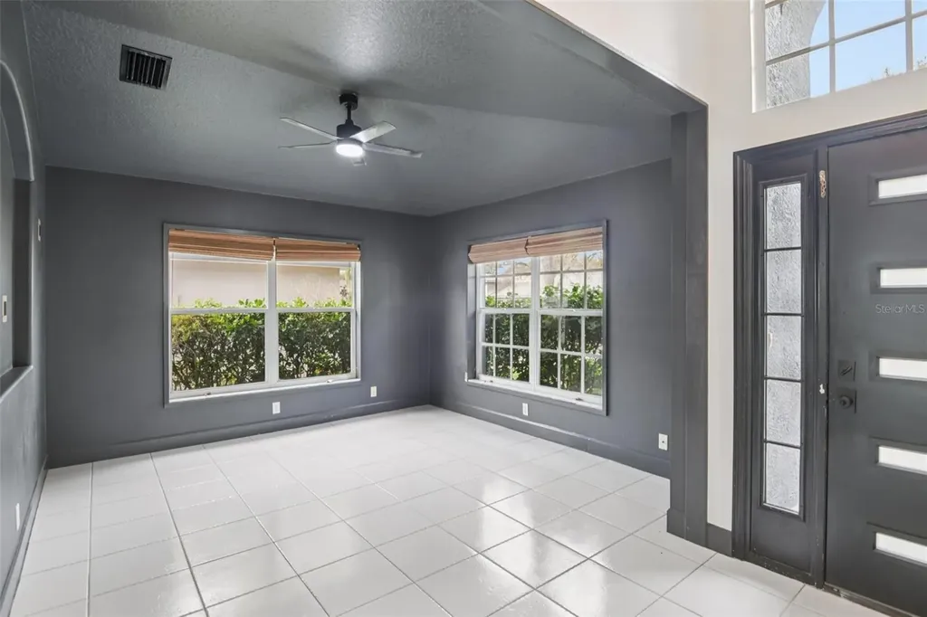 1266 Paradise Lake Drive Tarpon Springs FL 34689