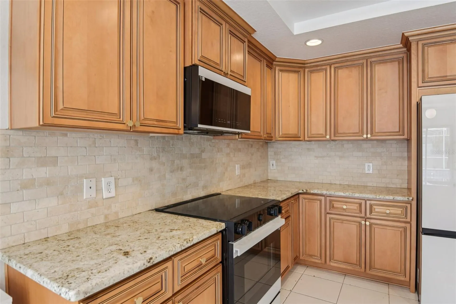 1266 Paradise Lake Drive Tarpon Springs FL 34689