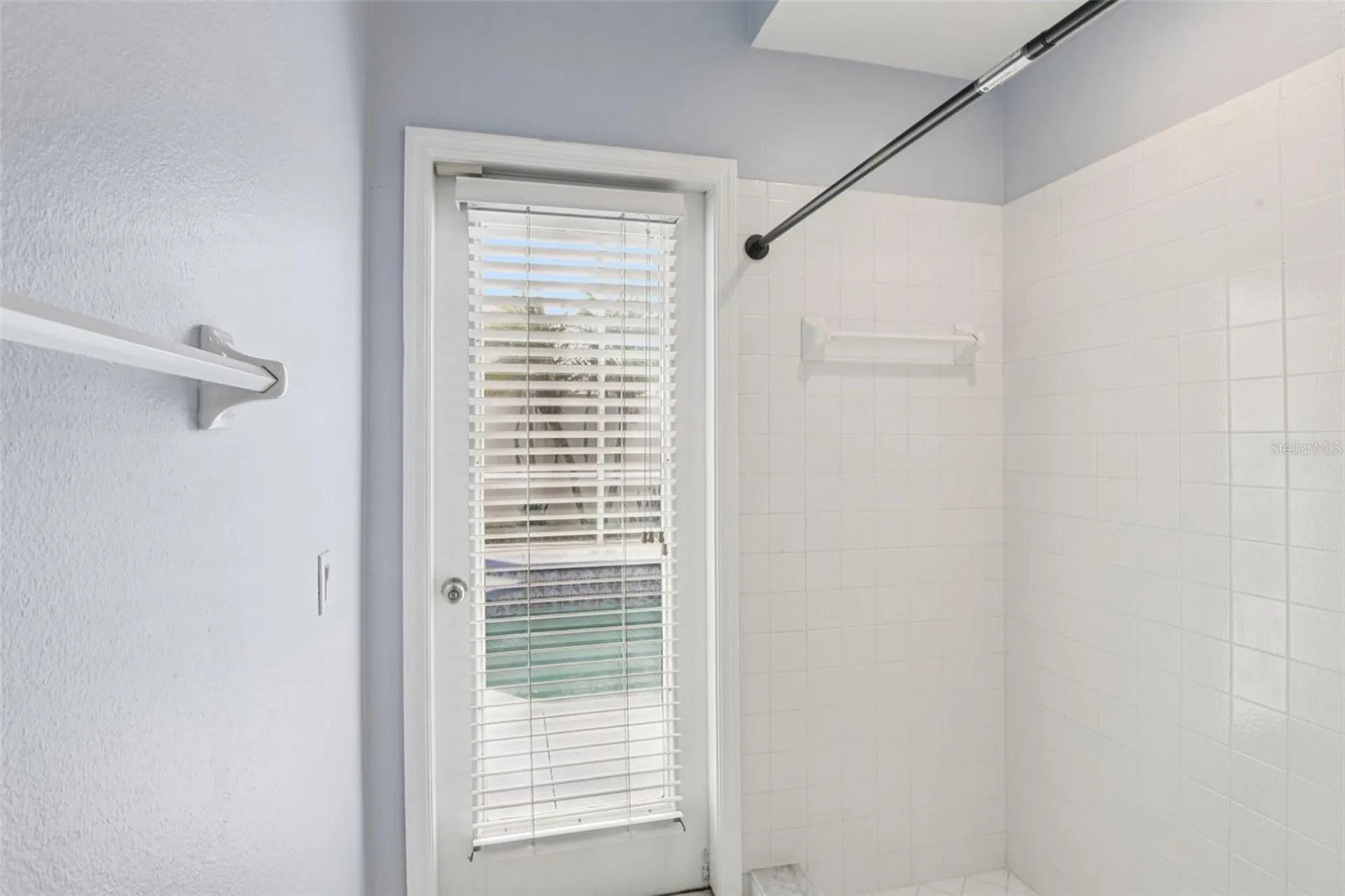 1266 Paradise Lake Drive Tarpon Springs FL 34689