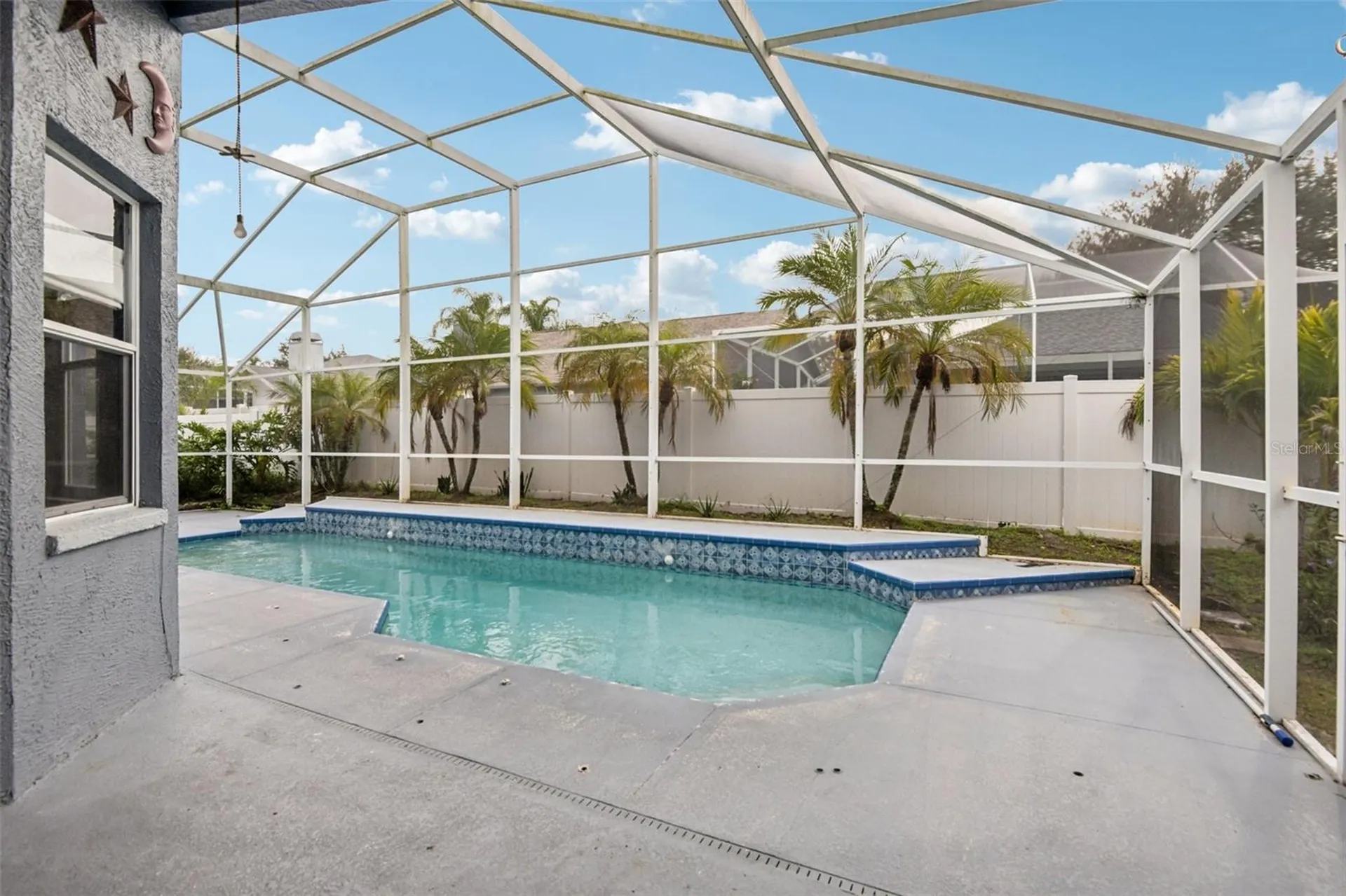 1266 Paradise Lake Drive Tarpon Springs FL 34689