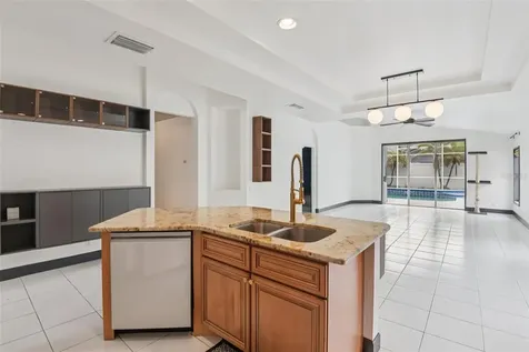 1266 Paradise Lake Drive Tarpon Springs FL 34689
