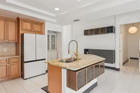 1266 Paradise Lake Drive Tarpon Springs FL 34689