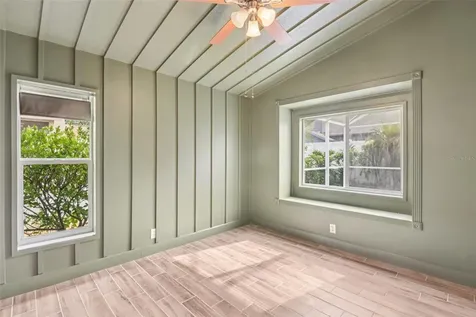 1266 Paradise Lake Drive Tarpon Springs FL 34689