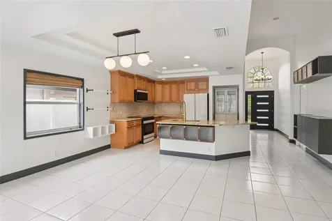 1266 Paradise Lake Drive Tarpon Springs FL 34689