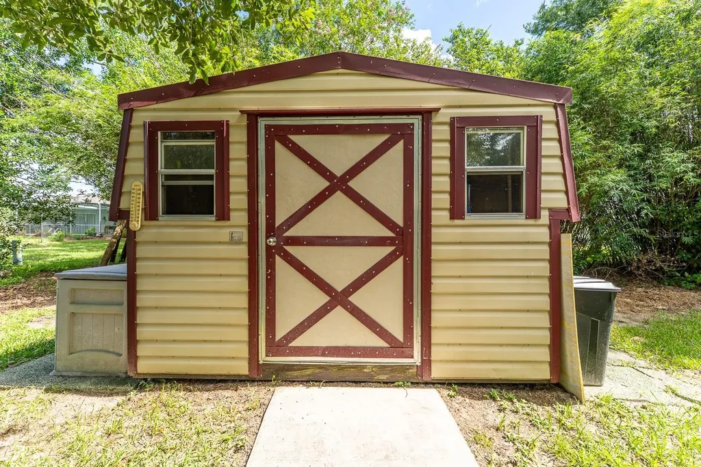 8725 E Rosemont Court Inverness FL 34450