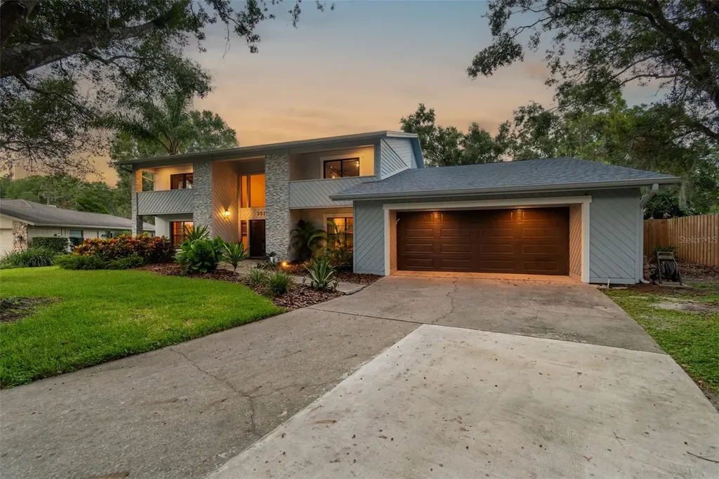 3217 Stoneybrook Lane Tampa FL 33618