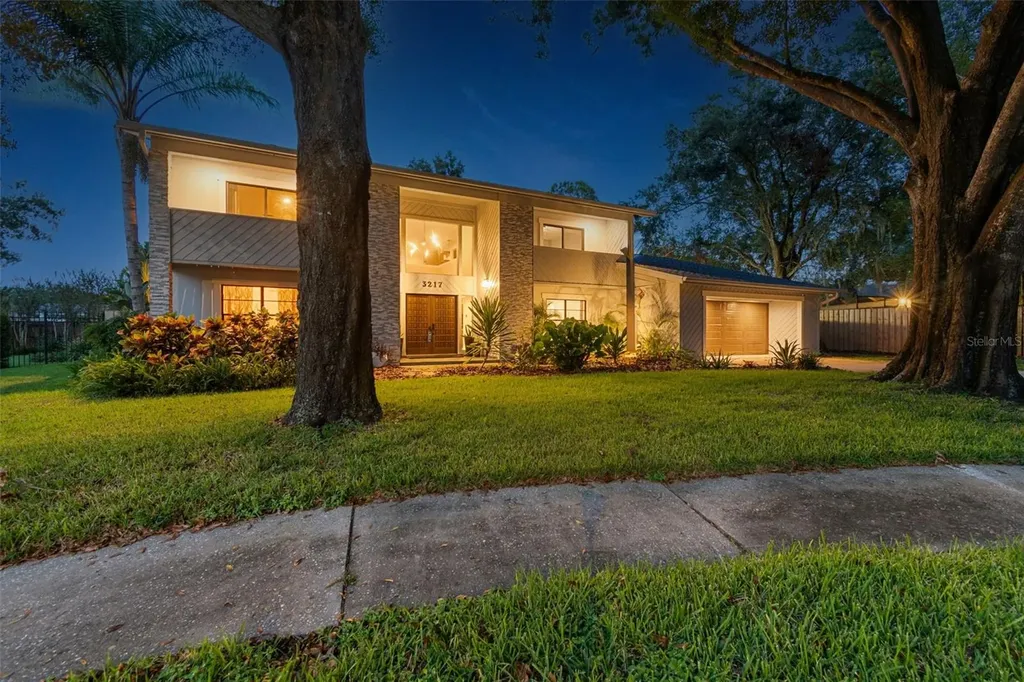 3217 Stoneybrook Lane Tampa FL 33618
