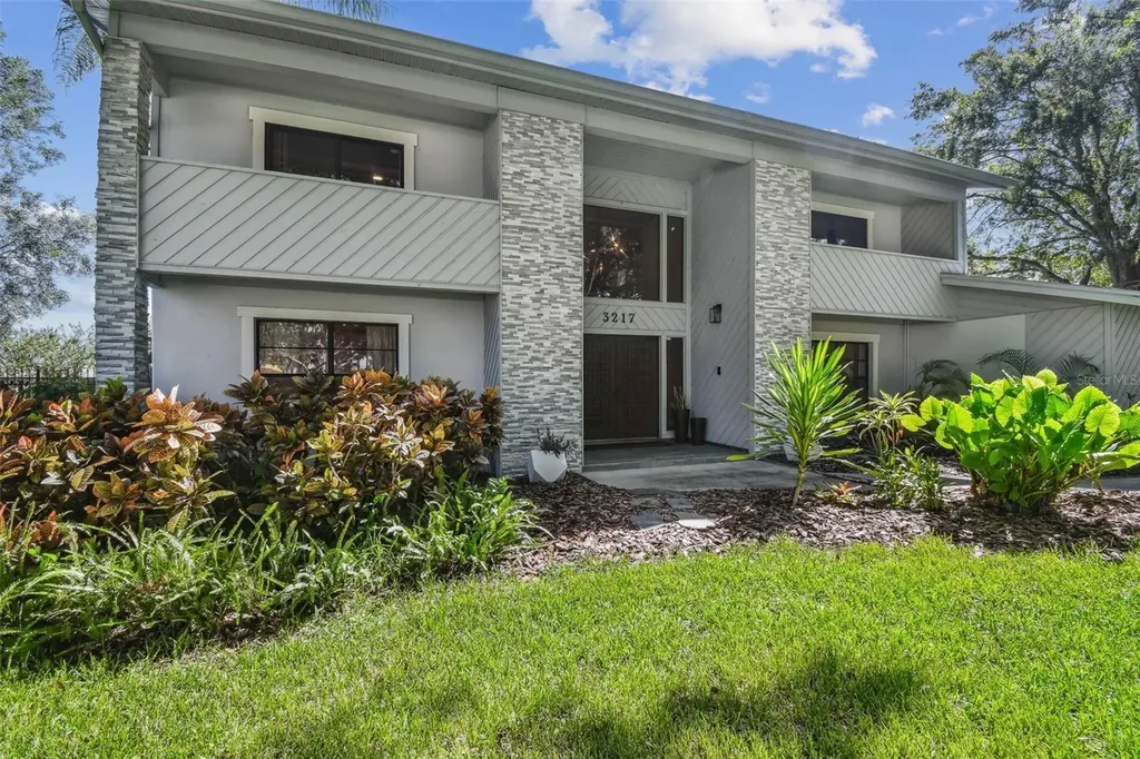 3217 Stoneybrook Lane Tampa FL 33618