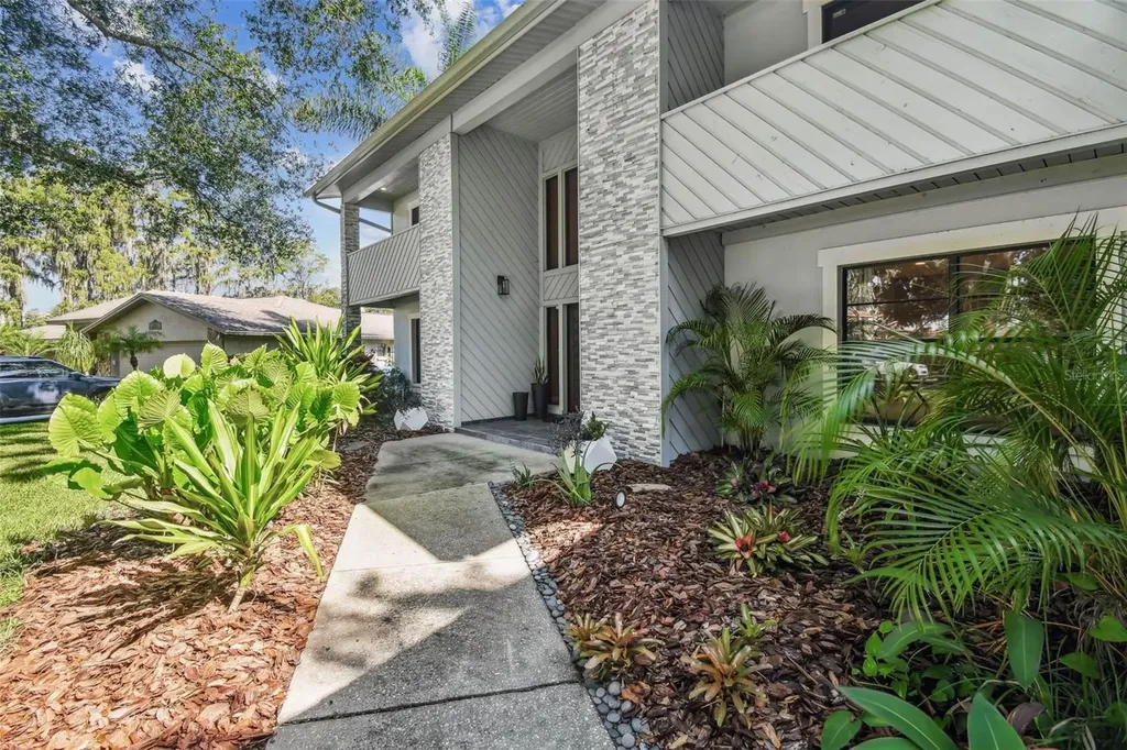 3217 Stoneybrook Lane Tampa FL 33618